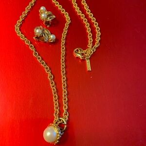 Vintages Earring And Golden Chain